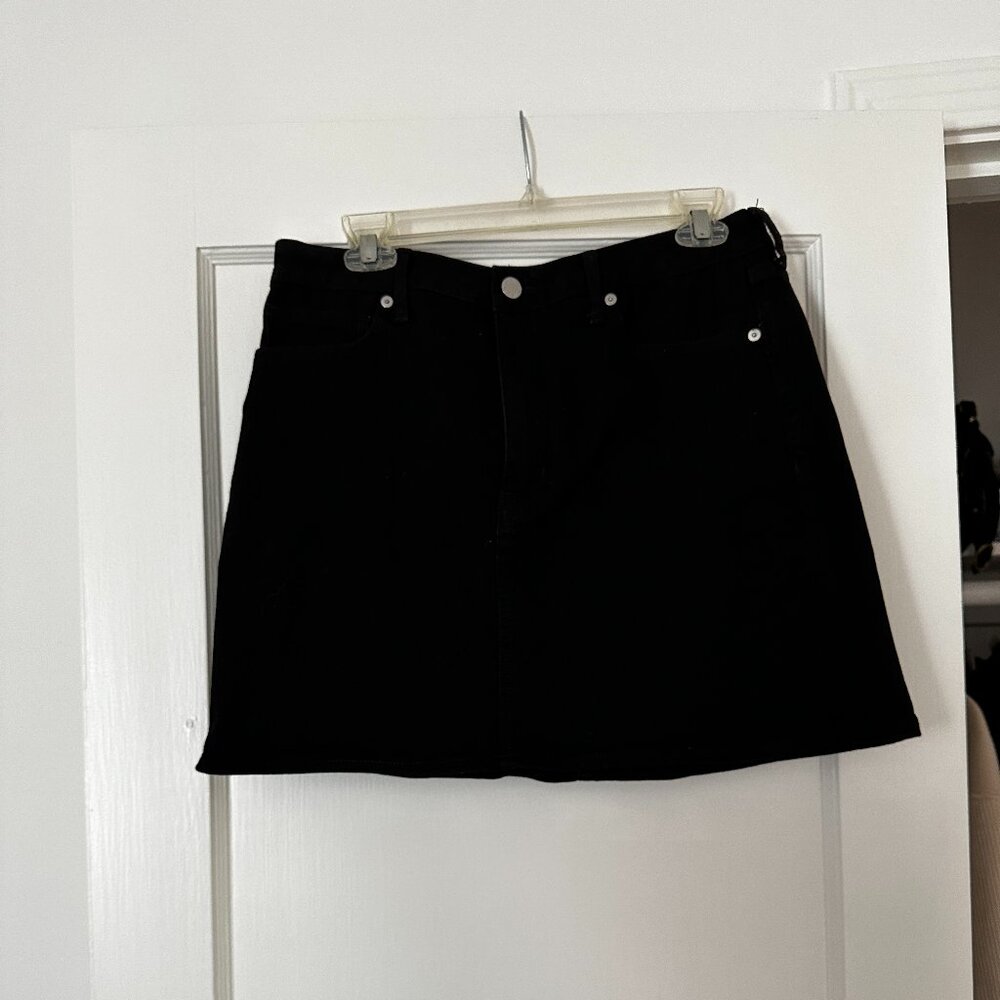 Banana Republic Denim Skirt - Size 8
